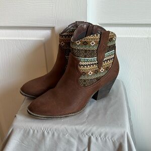 Maurice’s Aztec ankle cowboy boots